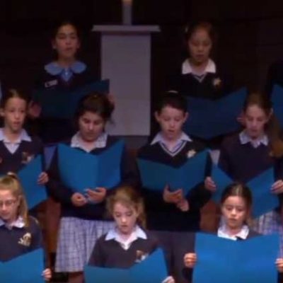 Zog Nit Keynmol – Jewish Youth Choir