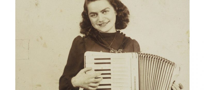Flory Jagoda is Sephardic Music’s 91-Year-Old Accordion-Playing Superstar